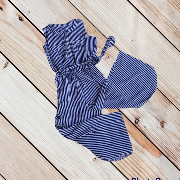 2/$20 Spense size 6 cropped pant jumpsuit - Picture 1 of 6